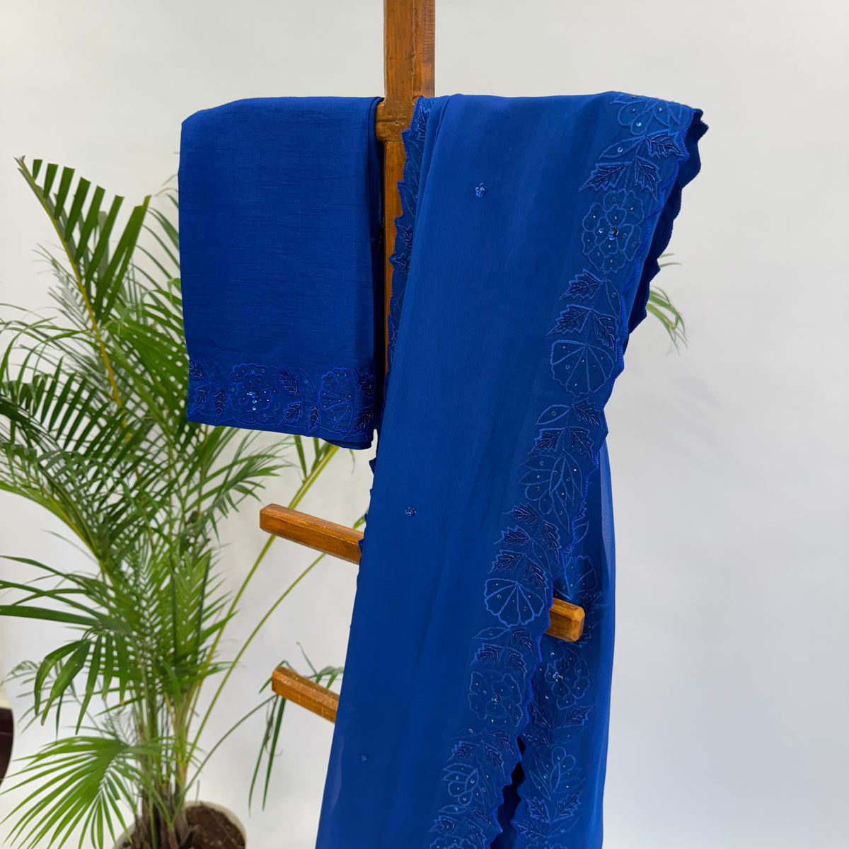 ELECTRIC BLUE APPLQIUE BORDER ORGANZA SAREE