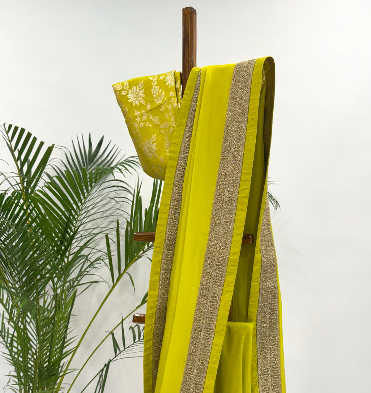 LEAFGREEN SOFTSILK SAREE WITH LACE AND CHANDERI BANARAS BLOUSE FABRIC