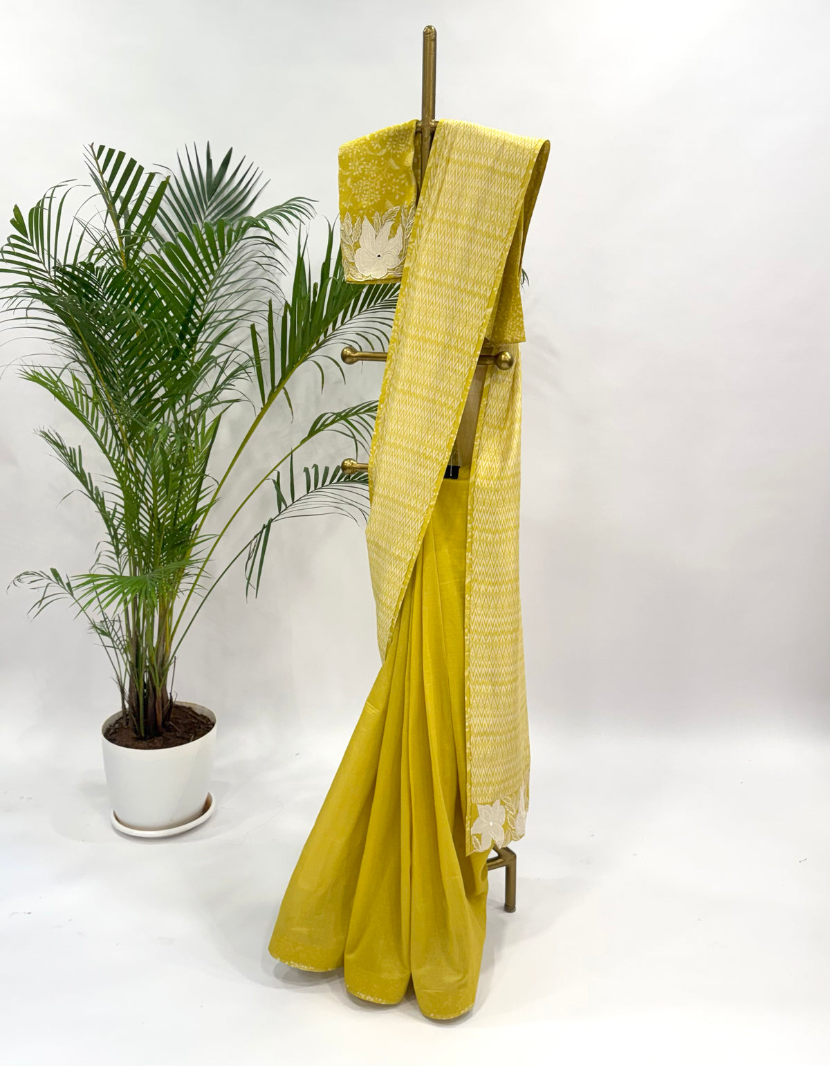 YELLOWNSTRIPES SOFT SILK VT PALLU BORDER SAREE
