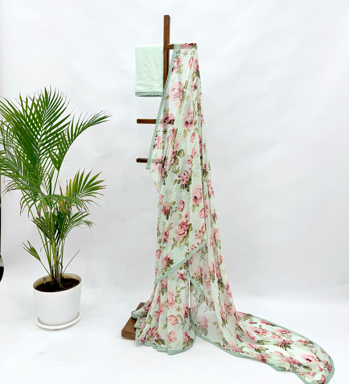 SEAGREEN FLOWER BUNCH GEORGETTE SAREE