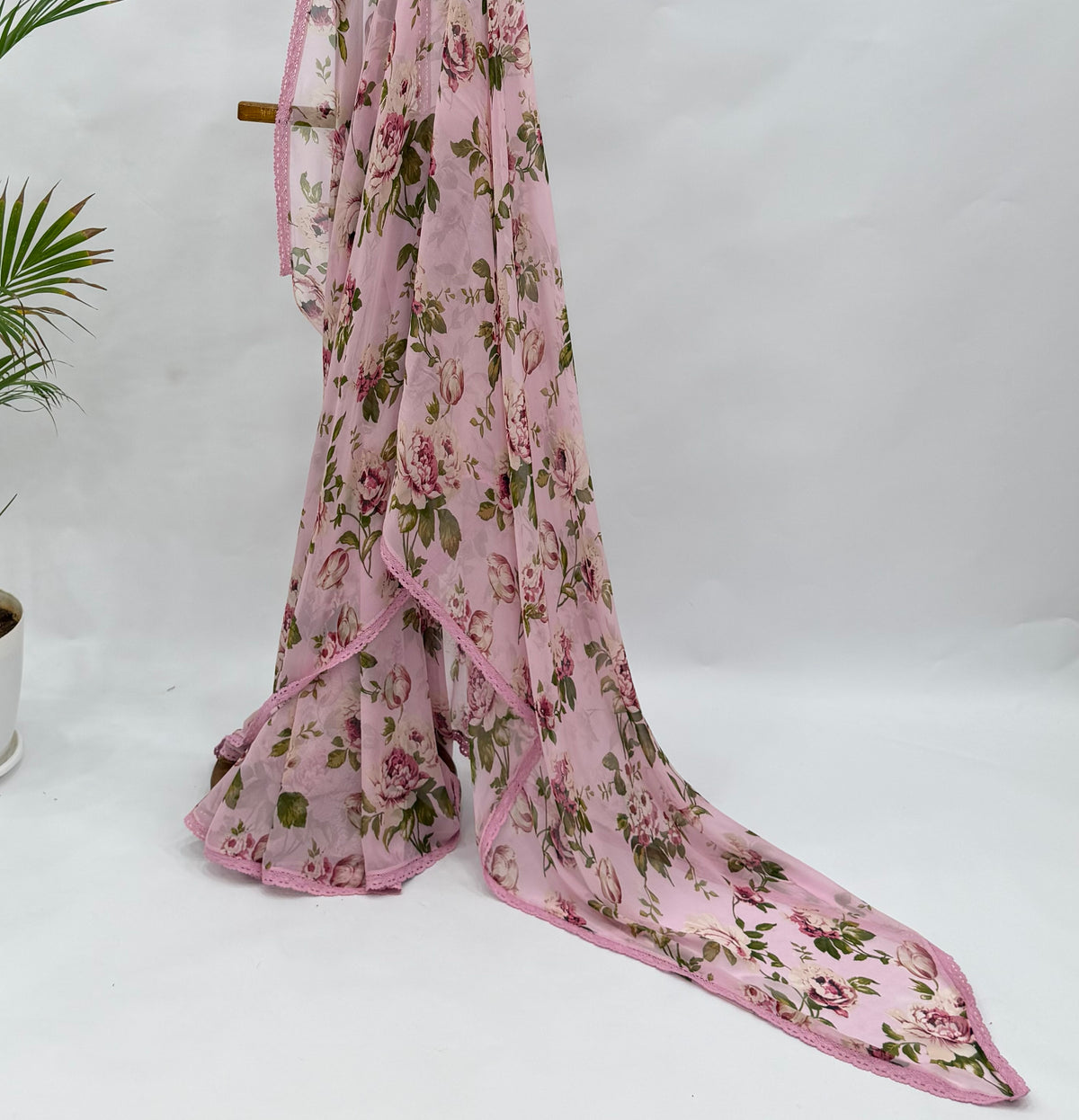 BABYPINK FLOWER BUNCH GEORGETTE SAREE