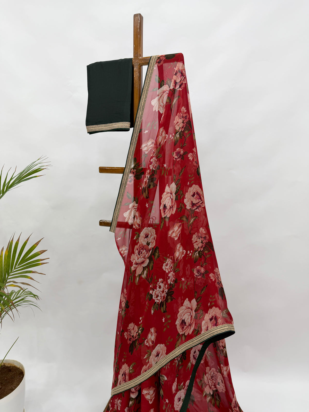 RED FLOWER BUNCH ORGANZA SAREE WITH CONTRAST BORDER