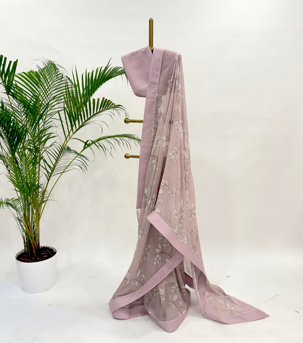 OLDROSE FOLIOLE GEOGRETTE SAREE WITH SILK BORDER