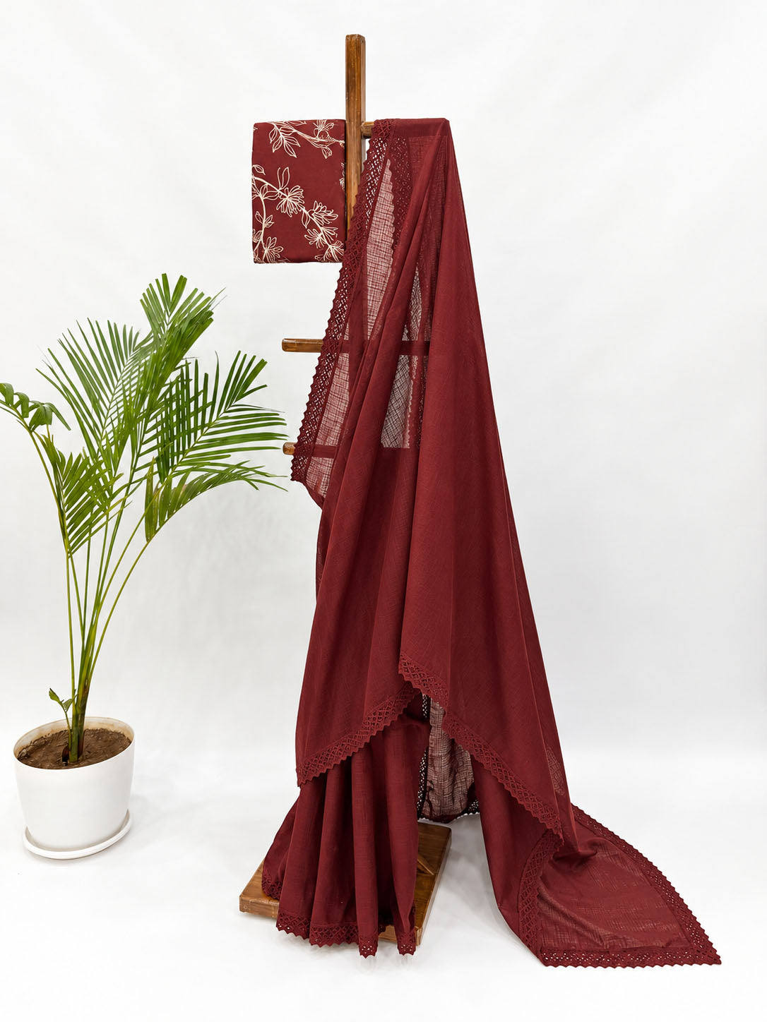 MAROON RED KOTA SAREE WITH FOLIOLE BLOUSE FABRIC
