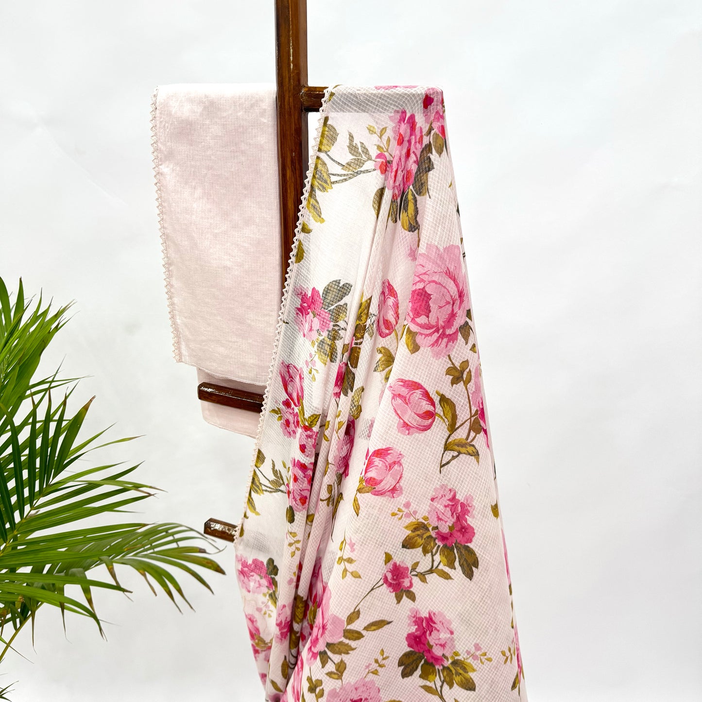 OffWhite FlowerBunch Kota Saree