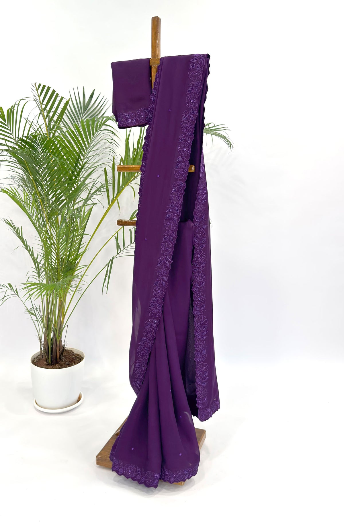 PURPLE APPLQIUE BORDER ORGANZA SAREE