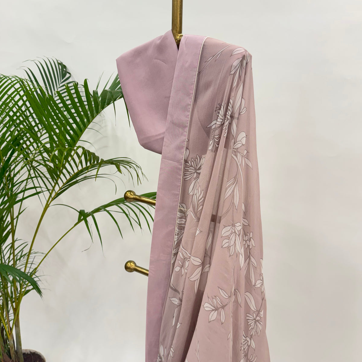 OLDROSE FOLIOLE GEOGRETTE SAREE WITH SILK BORDER