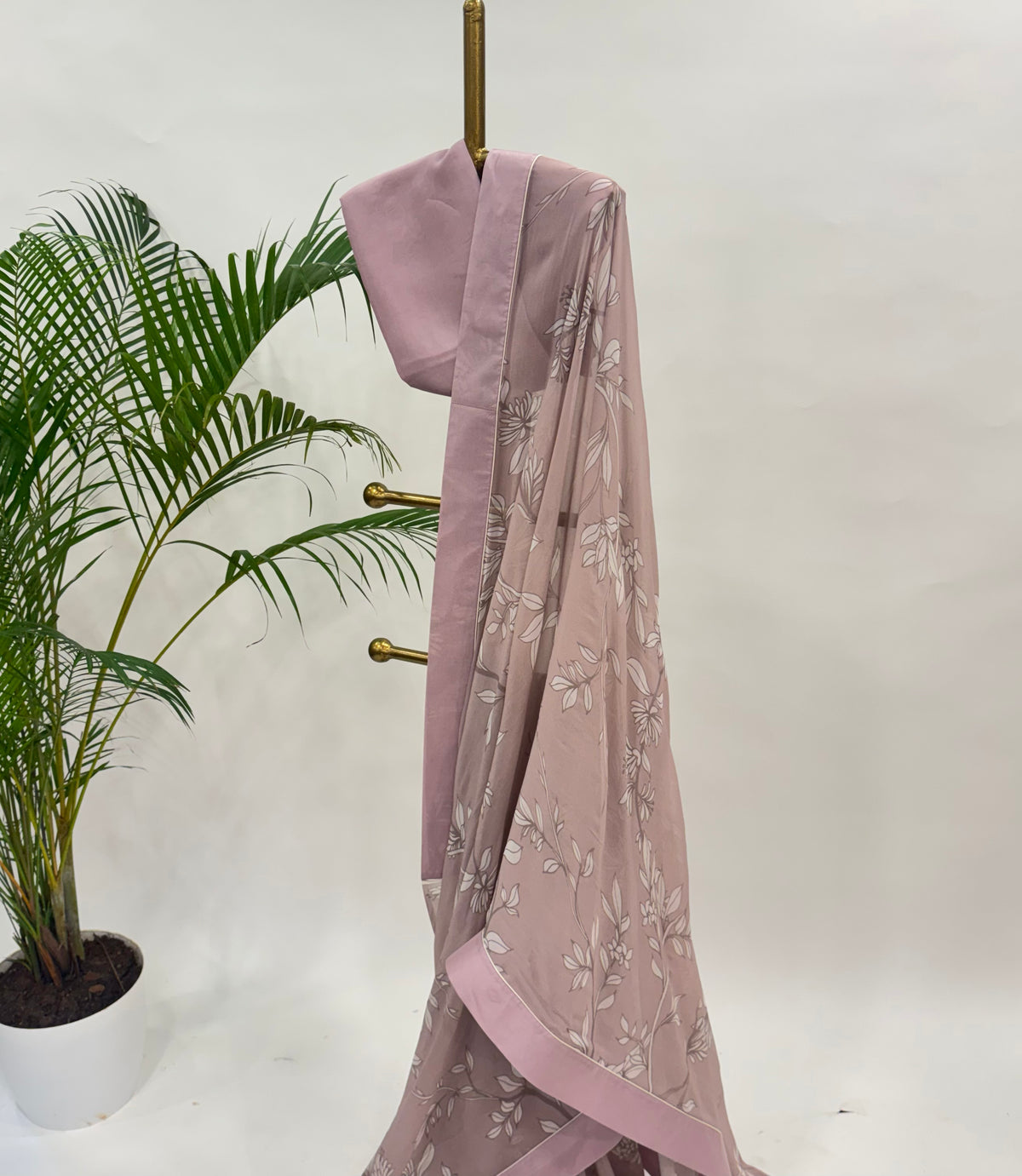 OLDROSE FOLIOLE GEOGRETTE SAREE WITH SILK BORDER
