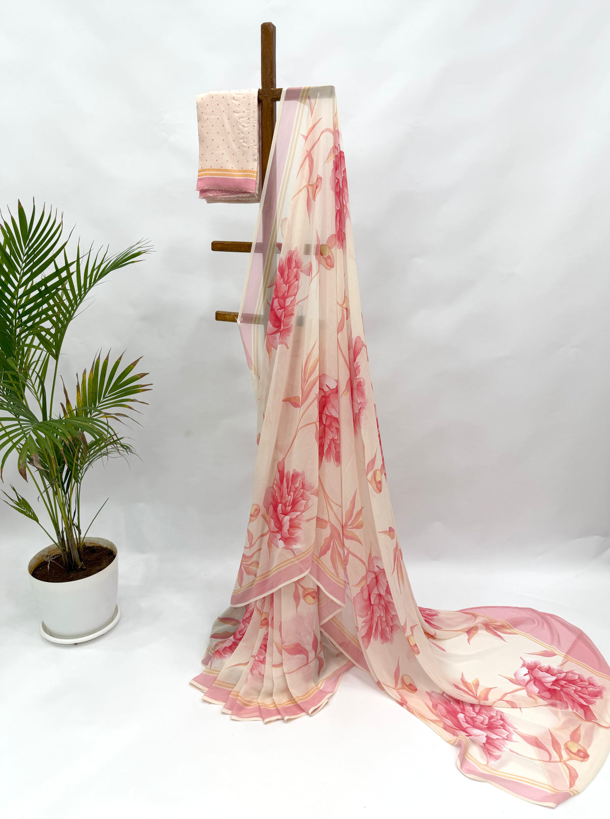 IVORY SINGLE PEONIA GEORGETTE SAREE
