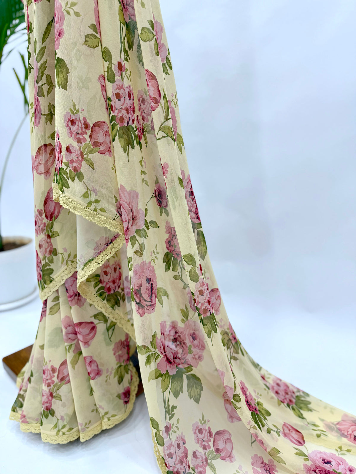BUTTER YELLOW FLOWER BUNCH GEORGETTE SAREE