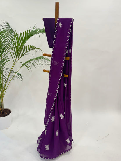 PURPLE FALLING ORGANZA SAREE WITH THREAD MOTIFS AND UNSTITCHED BLOUSE FABRIC