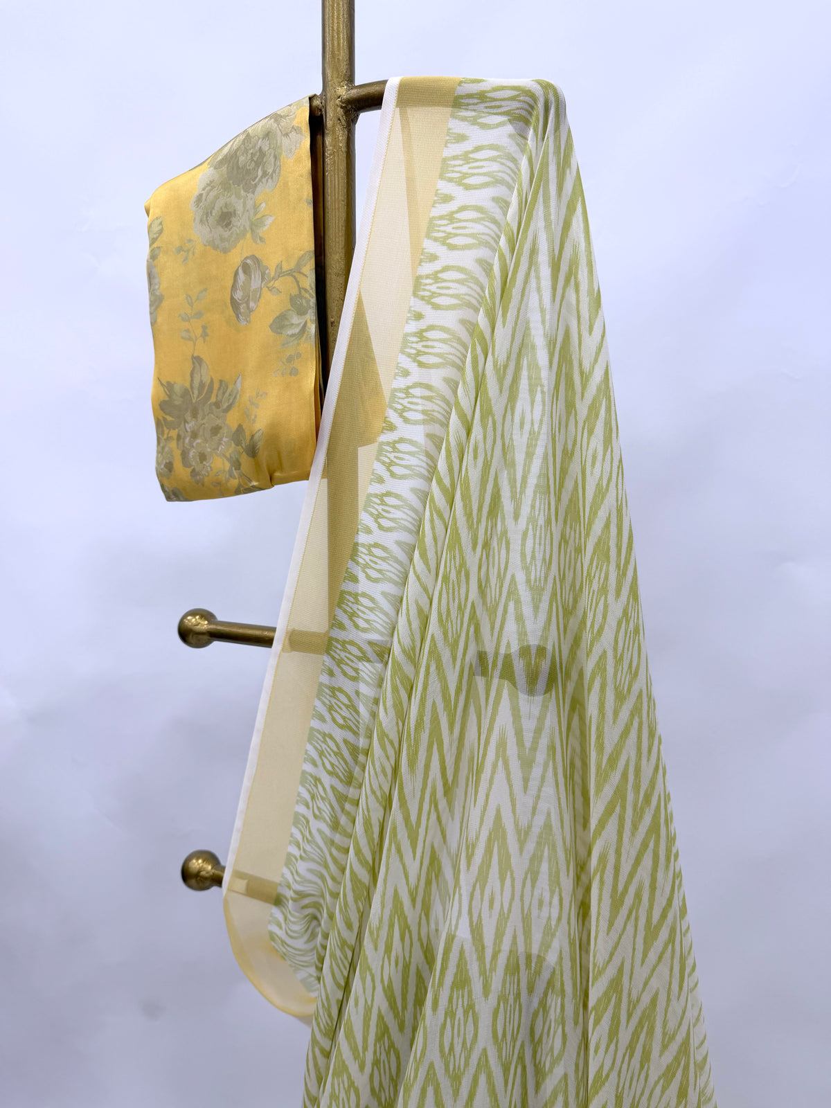 GREEN STRIPES GEORGETTE SAREE WITH YELLOW FLORAL BLOUSE FABRIC