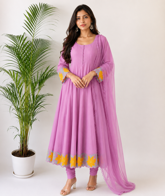 Lavender Vt Applique Kurta Set