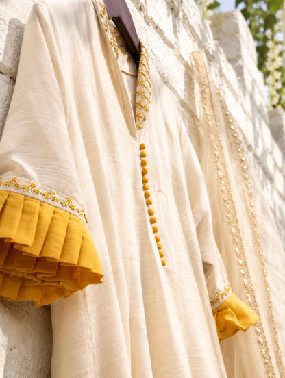 Ivory kurta set with leggings