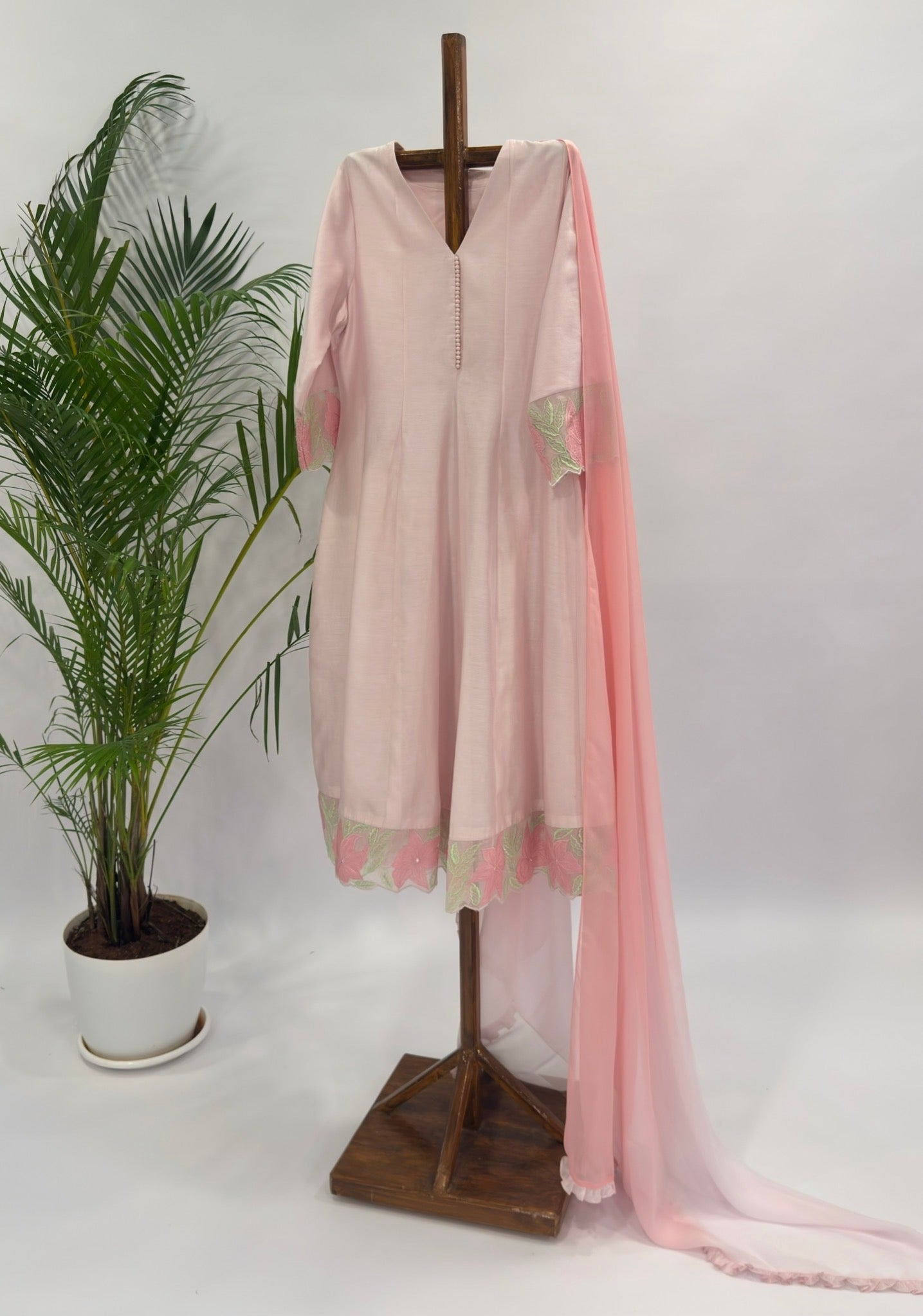 Blush Applique Vt