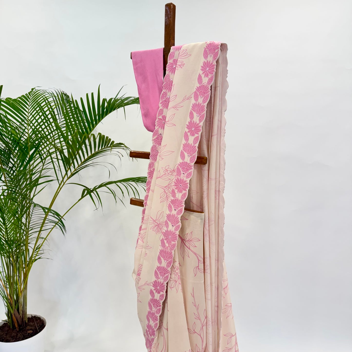 Blush Foliole Outline Applique Chanderi Silk Saree Set