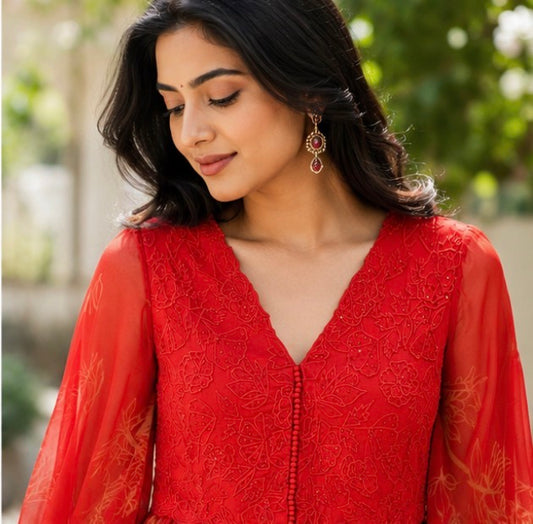Red foliole peplum pants with applique embroidery