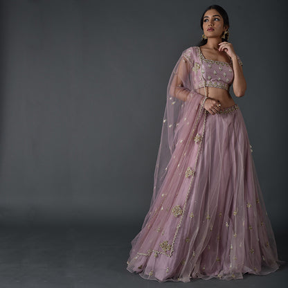 knot work lehenga